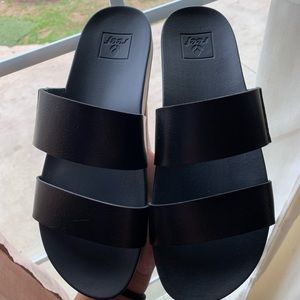 Black Reef slip on sandals 🌸